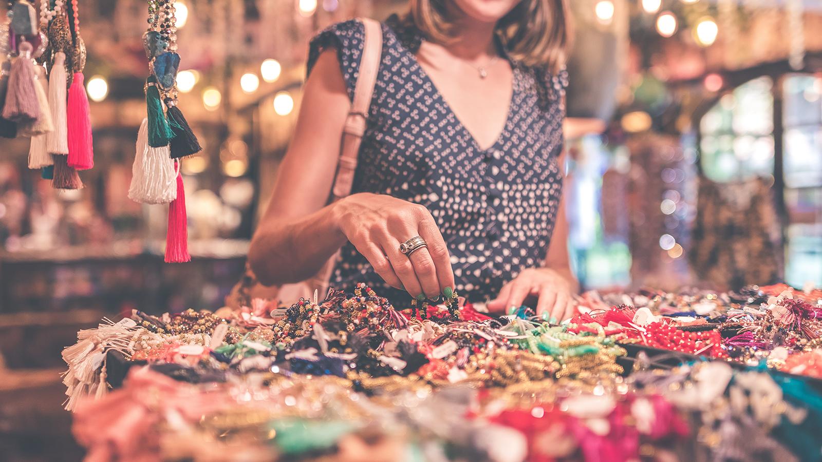 Authentic ‍Experiences‌ with Local Artisans⁤ and⁤ Craftspeople